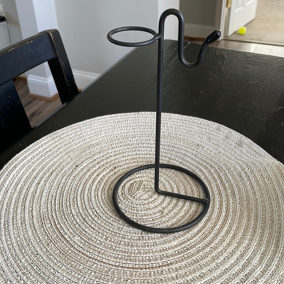Iron glasses stand - Picture 2 of 3